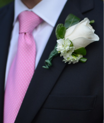Aranjamente florale nunta - Butoniera cu trandafir